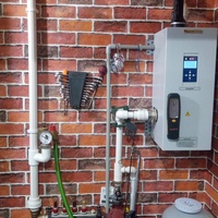 Монтаж конвекторов и подключение к системе отопления